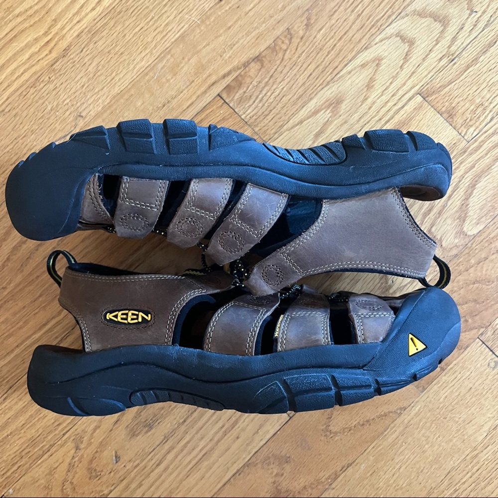 NWOT Keen Newport Bison Mens sz 11